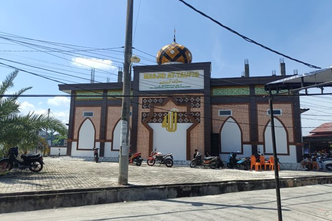 Kebersamaan dan Semangat Berbagi Warnai Perayaan Idul Adha di Masjid At-Taufiq RT 02 RW 07